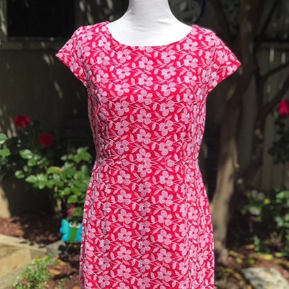 Old Navy Dresses & Skirts - Old Navy Strawberry Pink/Red Embroidered Sheath